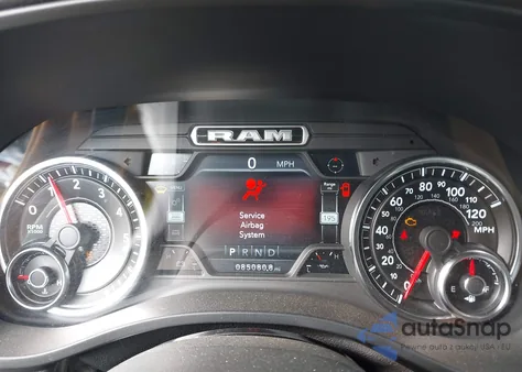 2019 Ram 1500 Big Horn/Lone Star 4X4 5'7 Box z USA, uszkodzony, nr VIN 1C6RRFFG3KN749859